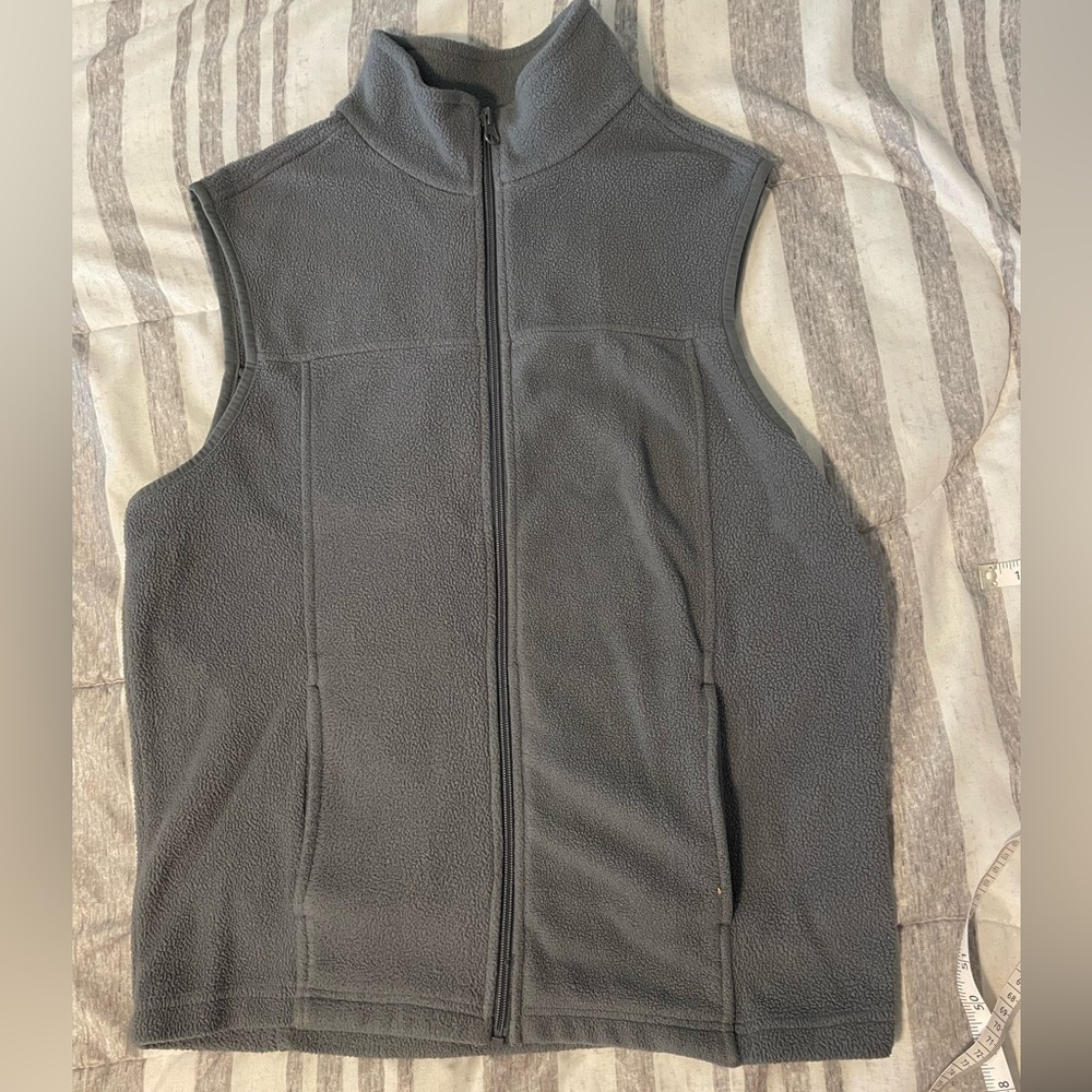 Ladies fleece vest size M